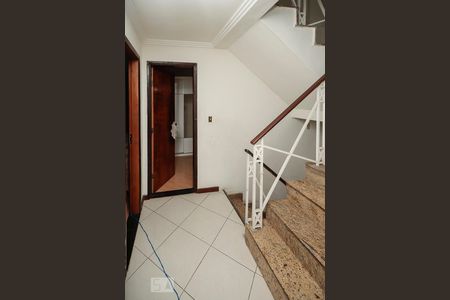 Casa de condomínio à venda com 280m², 4 quartos e sem vaga Casa de condomínio à venda com 280m², 4 quartos e sem vagaHall Quartos