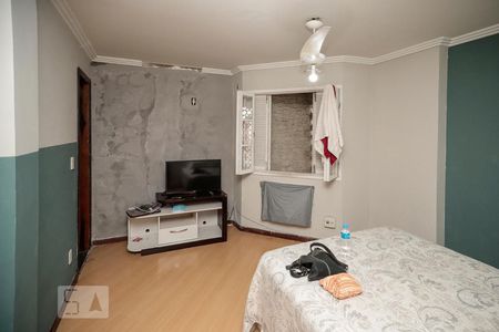 Casa de condomínio à venda com 280m², 4 quartos e sem vaga Casa de condomínio à venda com 280m², 4 quartos e sem vagaSuíte