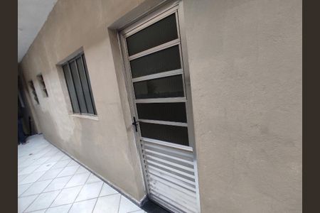 Fachada do bloco de kitnet/studio para alugar com 1 quarto, 27m² em Vila Nova York, São Paulo