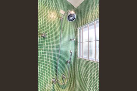 Casa para alugar com 220m², 3 quartos e 2 vagas Casa para alugar com 220m², 3 quartos e 2 vagasBanheiro social