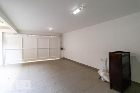 Casa para alugar com 220m², 3 quartos e 2 vagas Casa para alugar com 220m², 3 quartos e 2 vagasGaragem