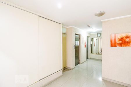 Apartamento à venda com 74m², 2 quartos e 1 vagaHall