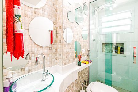 Apartamento à venda com 74m², 2 quartos e 1 vagaBanheiro Suíte