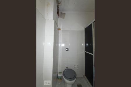 Banheiro de kitnet/studio à venda com 1 quarto, 35m² em Farroupilha, Porto Alegre