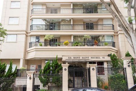 Apartamento para alugar com 70m², 2 quartos e 2 vagasFachada