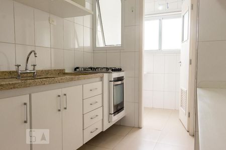 Apartamento para alugar com 70m², 2 quartos e 2 vagasCozinha