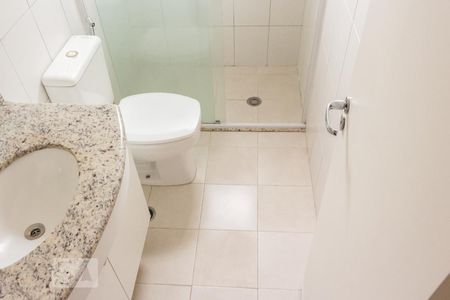 Apartamento para alugar com 70m², 2 quartos e 2 vagasBanheiro da Suíte