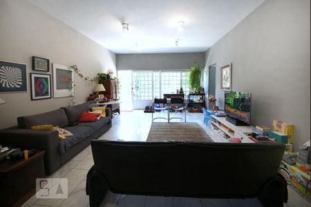 Sala de casa à venda com 3 quartos, 385m² em Vila Cordeiro, São Paulo