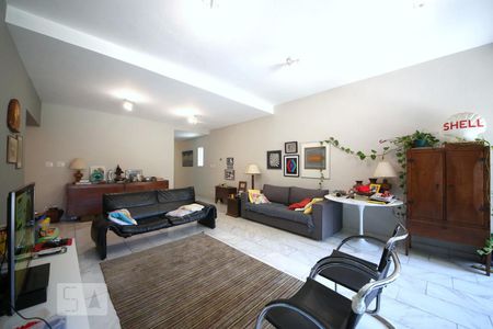 Sala de casa à venda com 3 quartos, 385m² em Vila Cordeiro, São Paulo