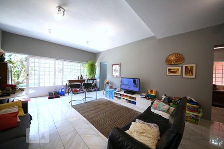 Sala de casa à venda com 3 quartos, 385m² em Vila Cordeiro, São Paulo