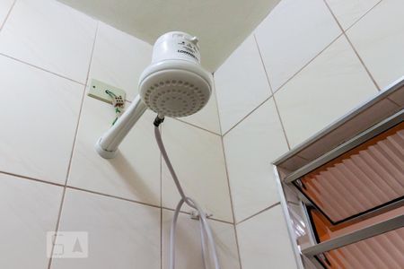 Casa à venda com 150m², 3 quartos e 2 vagas Casa à venda com 150m², 3 quartos e 2 vagasChuveiro