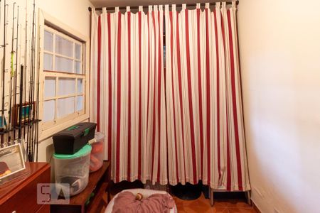 Casa à venda com 150m², 3 quartos e 2 vagas Casa à venda com 150m², 3 quartos e 2 vagasEdícula - Quarto