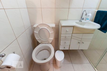 Casa à venda com 150m², 3 quartos e 2 vagas Casa à venda com 150m², 3 quartos e 2 vagasEdícula - Banheiro