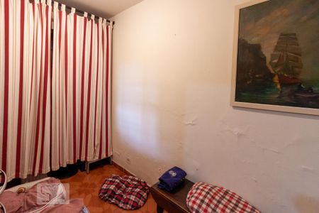 Casa à venda com 150m², 3 quartos e 2 vagas Casa à venda com 150m², 3 quartos e 2 vagasEdícula - Quarto