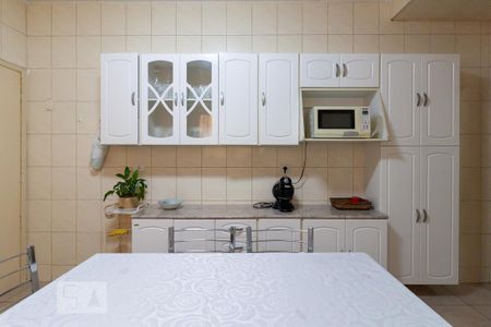 Casa à venda com 150m², 3 quartos e 2 vagas Casa à venda com 150m², 3 quartos e 2 vagasCozinha
