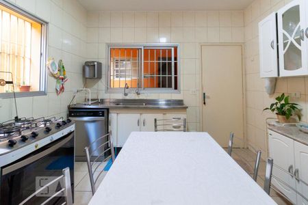 Casa à venda com 150m², 3 quartos e 2 vagas Casa à venda com 150m², 3 quartos e 2 vagasCozinha