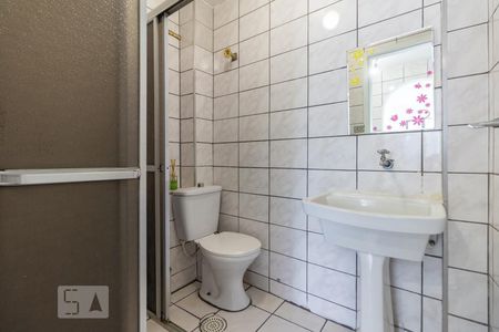 Banheiro de kitnet/studio para alugar com 1 quarto, 38m² em Vila Buarque, São Paulo