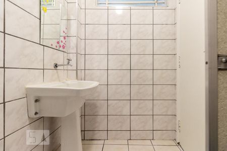 Banheiro de kitnet/studio para alugar com 1 quarto, 38m² em Vila Buarque, São Paulo