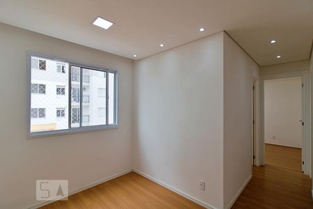 Sala de apartamento para alugar com 2 quartos, 40m² em Parque Reboucas, São Paulo