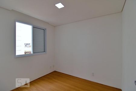Quarto 1 de apartamento para alugar com 2 quartos, 40m² em Parque Reboucas, São Paulo