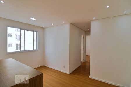 Sala de apartamento para alugar com 2 quartos, 40m² em Parque Reboucas, São Paulo