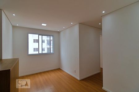 Sala de apartamento para alugar com 2 quartos, 40m² em Parque Reboucas, São Paulo