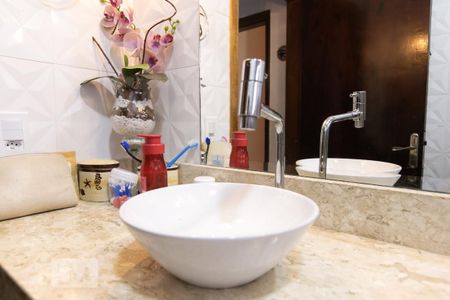 Casa à venda com 250m², 3 quartos e 2 vagasDetalhe banheiro