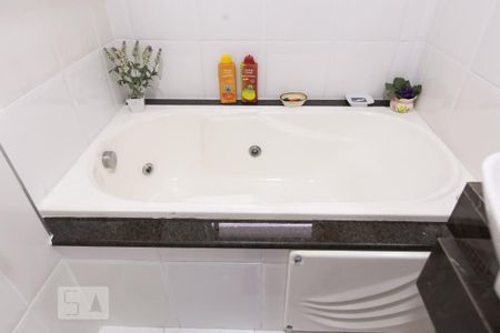 Casa à venda com 250m², 3 quartos e 2 vagasBanheira do Banheiro 3