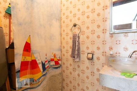 Casa à venda com 250m², 3 quartos e 2 vagasBanheiro 4