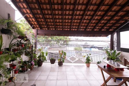 Casa à venda com 250m², 3 quartos e 2 vagasVaranda do Quarto Suíte