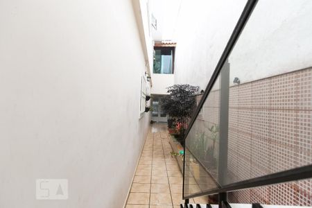 Casa à venda com 250m², 3 quartos e 2 vagasCorredor