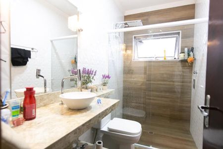 Casa à venda com 250m², 3 quartos e 2 vagasBanheiro Suíte