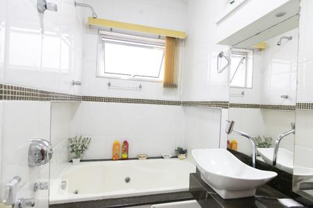 Casa à venda com 250m², 3 quartos e 2 vagasBanheiro 3