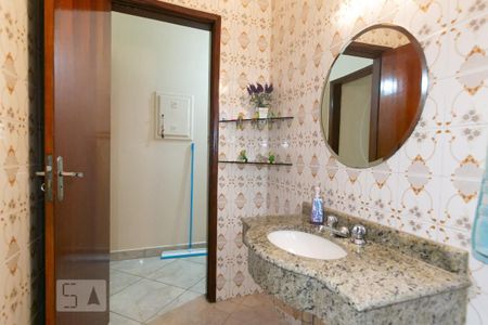 Casa à venda com 250m², 3 quartos e 2 vagasLavabo
