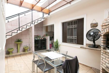 Casa à venda com 250m², 3 quartos e 2 vagasÁrea Externa/Churrasqueira