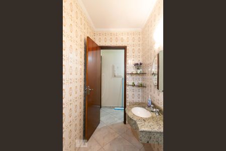 Casa à venda com 250m², 3 quartos e 2 vagasLavabo