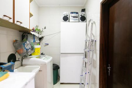 Casa à venda com 250m², 3 quartos e 2 vagasÁrea de Serviço