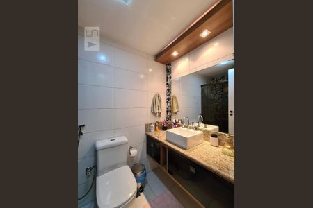 Apartamento à venda com 90m², 2 quartos e 1 vaga Apartamento à venda com 90m², 2 quartos e 1 vagaBanheiro da Suíte