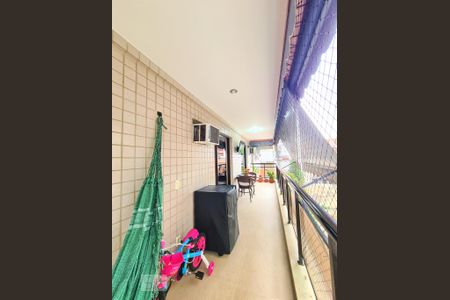 Apartamento à venda com 90m², 2 quartos e 1 vaga Apartamento à venda com 90m², 2 quartos e 1 vagaVaranda