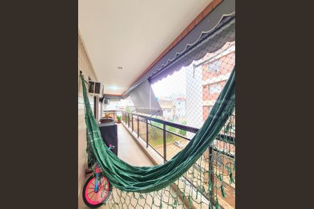 Apartamento à venda com 90m², 2 quartos e 1 vaga Apartamento à venda com 90m², 2 quartos e 1 vagaVaranda