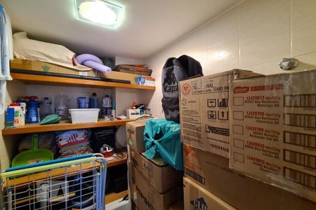 Apartamento à venda com 90m², 2 quartos e 1 vaga Apartamento à venda com 90m², 2 quartos e 1 vagaBanheiro de Serviço