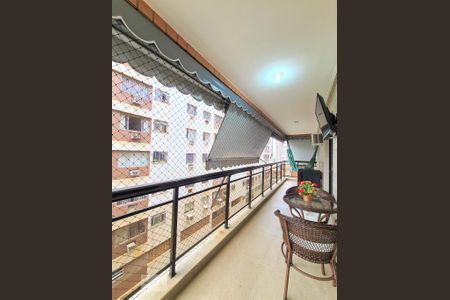 Apartamento à venda com 90m², 2 quartos e 1 vaga Apartamento à venda com 90m², 2 quartos e 1 vagaVaranda