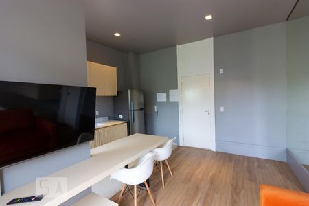 Sala  de kitnet/studio para alugar com 1 quarto, 48m² em Granja Viana, Cotia