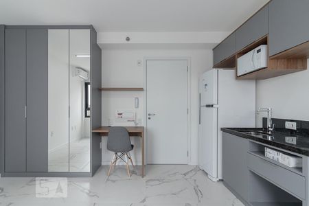 Quarto/Cozinha de kitnet/studio para alugar com 1 quarto, 25m² em Mirandópolis, São Paulo