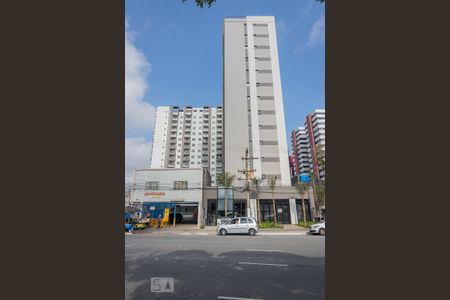 Studio para alugar com 25m², 1 quarto e sem vaga Studio para alugar com 25m², 1 quarto e sem vagaFachada