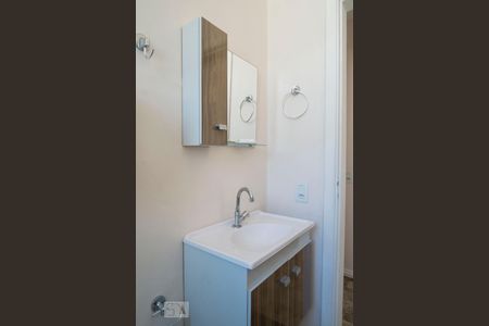 Banheiro de apartamento para alugar com 1 quarto, 40m² em Cavalhada, Porto Alegre