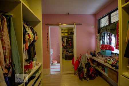 Apartamento à venda com 440m², 5 quartos e 6 vagasCloset da Suíte 1
