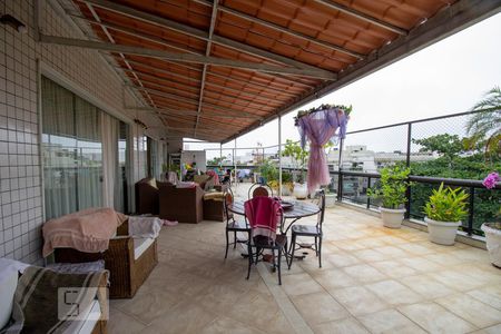 Apartamento à venda com 440m², 5 quartos e 6 vagasVaranda