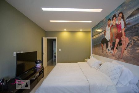 Apartamento à venda com 440m², 5 quartos e 6 vagasSuíte 2