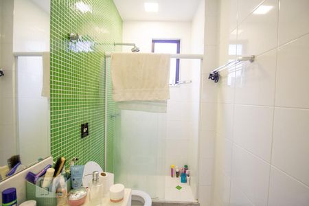 Apartamento à venda com 440m², 5 quartos e 6 vagasBanheiro da Suíte 2